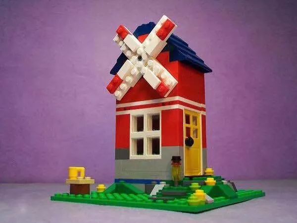 搭积木是什么类型游戏_积木搭建游戏规则_积木搭建类游戏