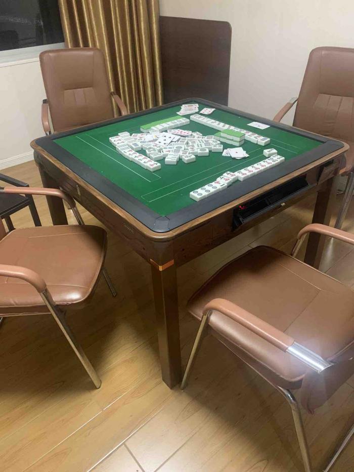 麻将桌小游戏_桌游店放麻将桌_桌游店 麻将