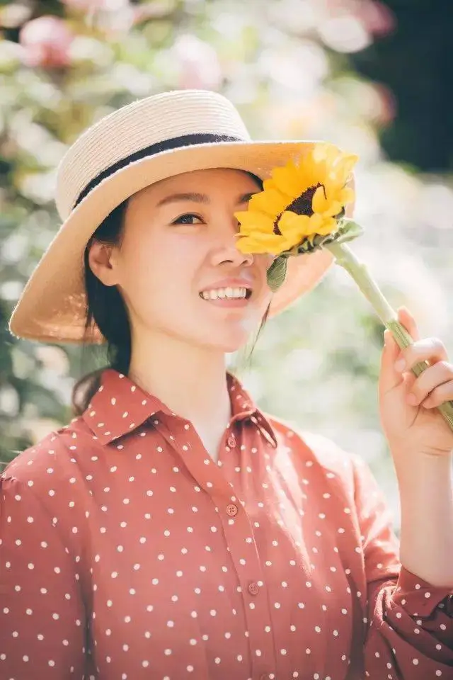 背景纸牌游戏怎么玩_纸牌游戏背景_背景纸牌游戏图片