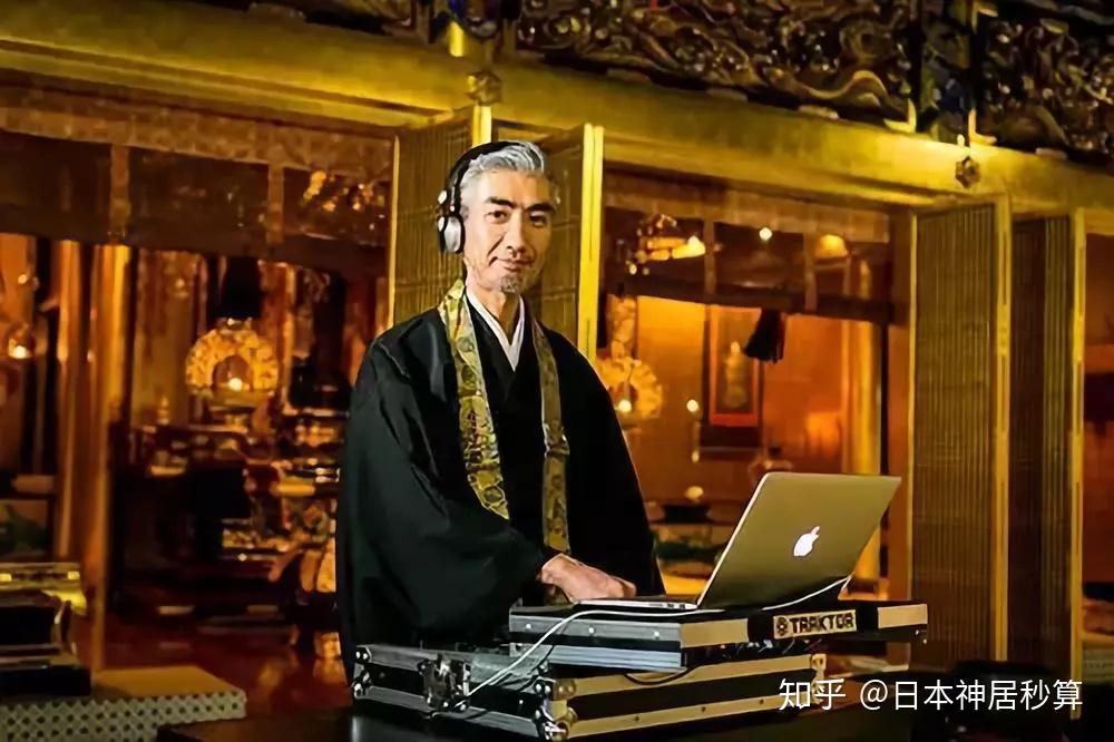 网游之和尚也疯狂_网游和尚图片_和尚玩网游