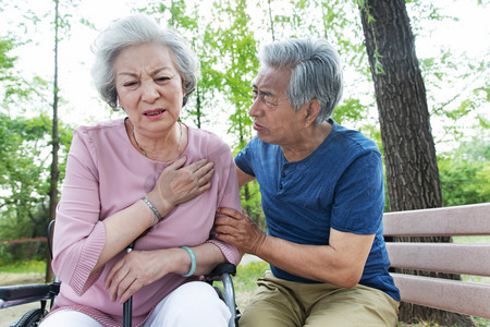 老人走路赚钱软件_老年 妇女 走路 软件 生病_老人走路计步软件