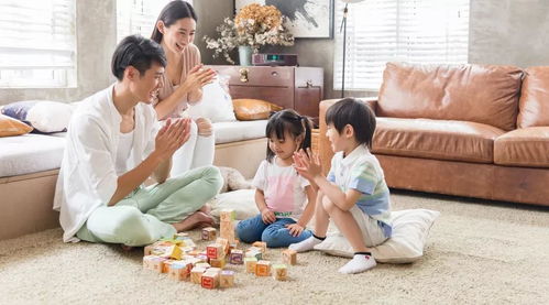 陪儿子玩儿游戏,与儿子共度欢乐游戏时光